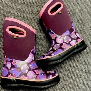 BOGS all weather little kids size 11